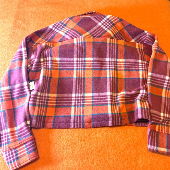 Burgundy and orange rustic polar fleece cropped soft shacket shirt NWT - Picture 9 of 9
